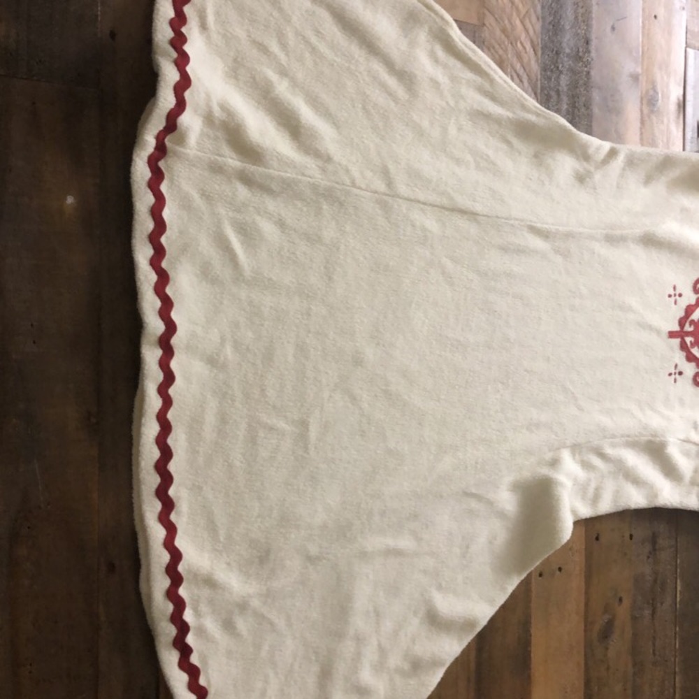 Floral Patched White Hanna Andersson Dress - Picture 3 of 13